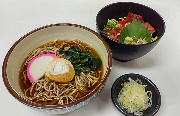 蕎麦とミニまぐろ丼